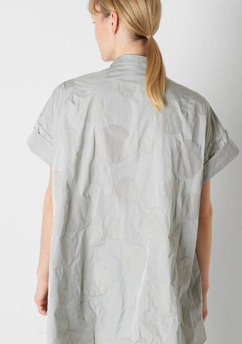 Katharina Hovman Short Sleeves heavy Taffetas, DOTS, silver Kauf eins, bekomm eins gratis