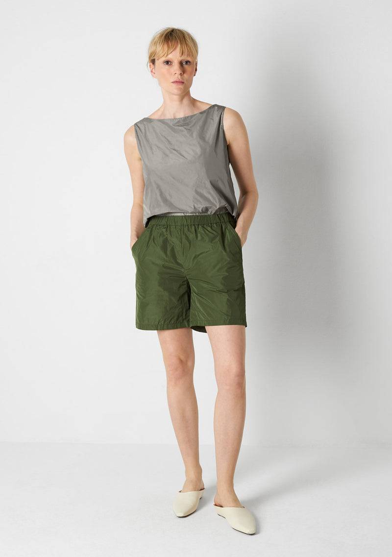 Katharina Hovman Shorts green tea Fabrik Onlineshop