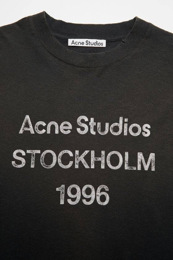 Acne Studios Logo-T-Shirt – lockere Passform Lagerräumung