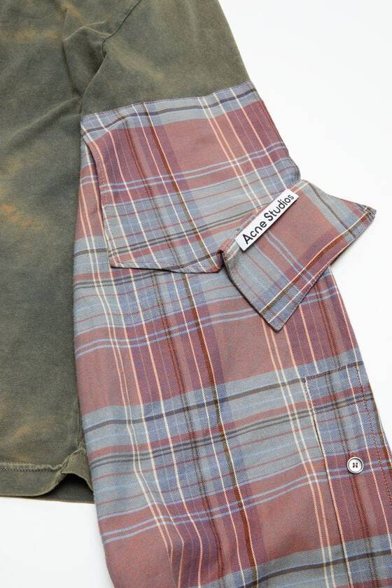 Acne Studios T-Shirt mit Flanellärmeln Räumungsverkauf