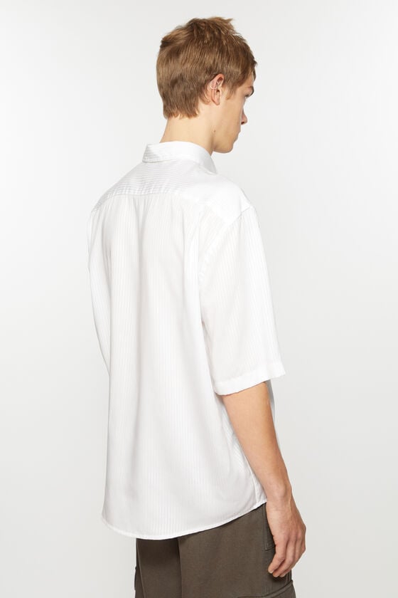 Acne Studios Gestreiftes Hemd mit Knopfleiste 50% Rabatt mit kostenlosem Versand