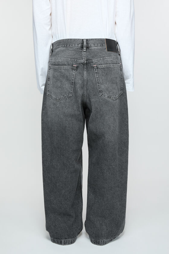 Acne Studios Jeans in lockerer Passform - 1989 Im Verkauf