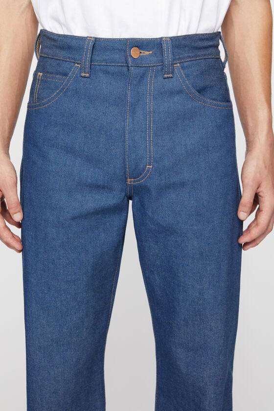 Acne Studios Jeans mit normaler Passform – 1950 2025