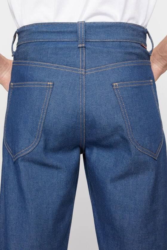 Acne Studios Jeans mit normaler Passform – 1950 2025