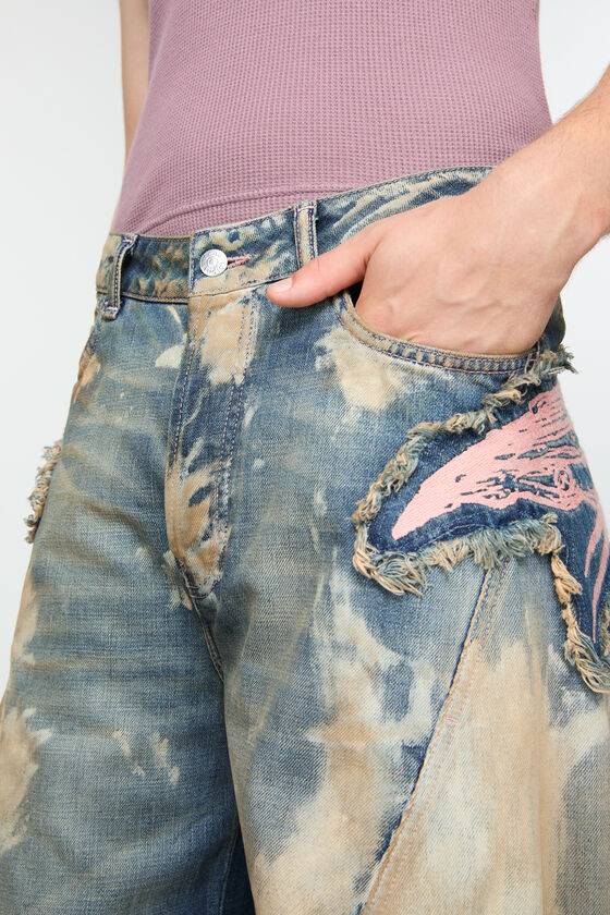 Acne Studios Jeanshose mit lockerer Passform Kauf eins, bekomm eins gratis