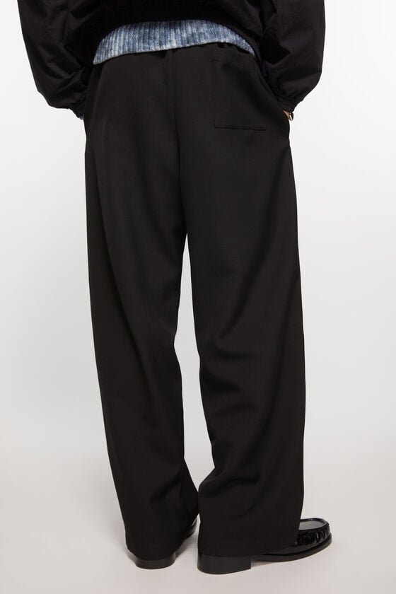 Acne Studios Figurnahe Hose Tägliche Deals