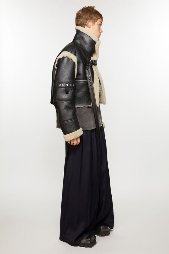Acne Studios Jacke aus Shearling mit Schnalle Cyber Monday