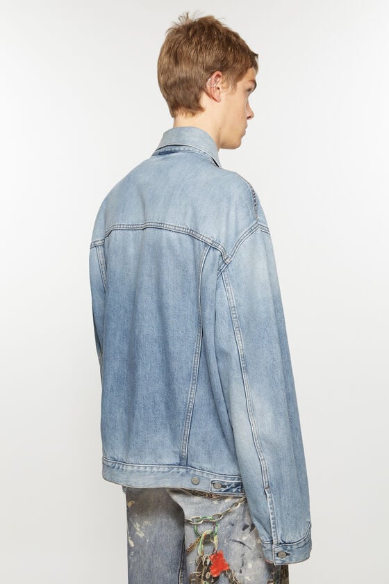 Acne Studios Jeansjacke – entspannte Passform Räumungsverkauf