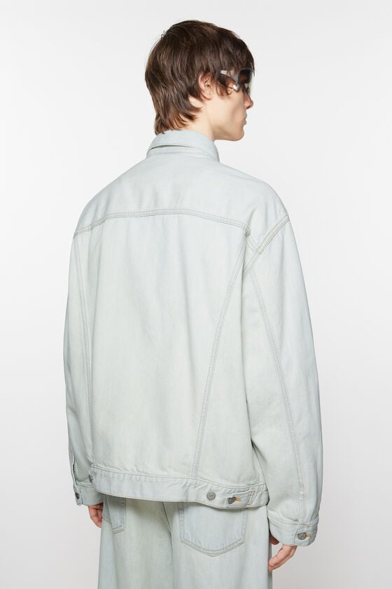 Acne Studios Jeansjacke – entspannte Passform Wochenangebot