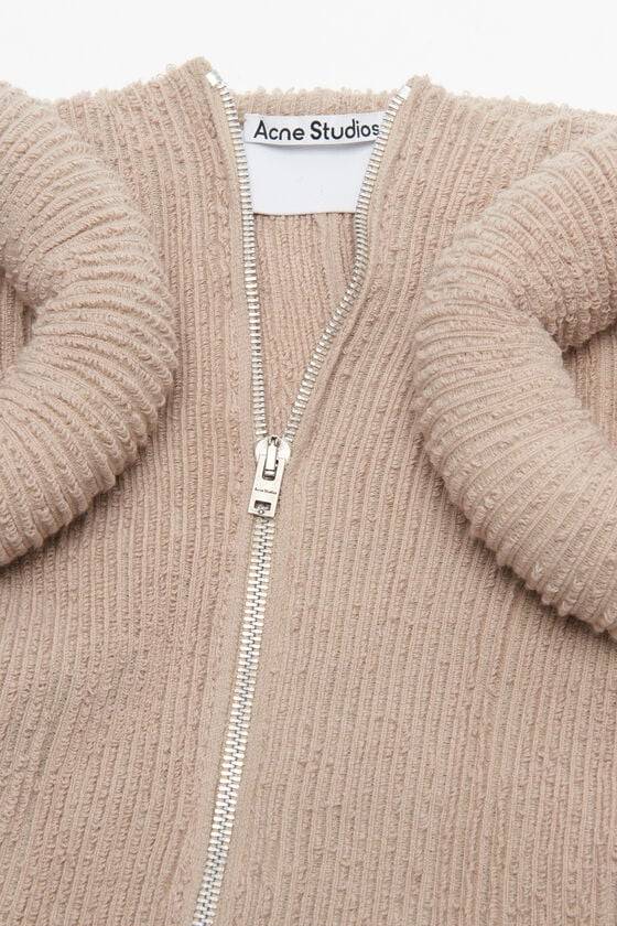 Acne Studios Asymmetric knit dress Laufsteg-Show Lagerräumung