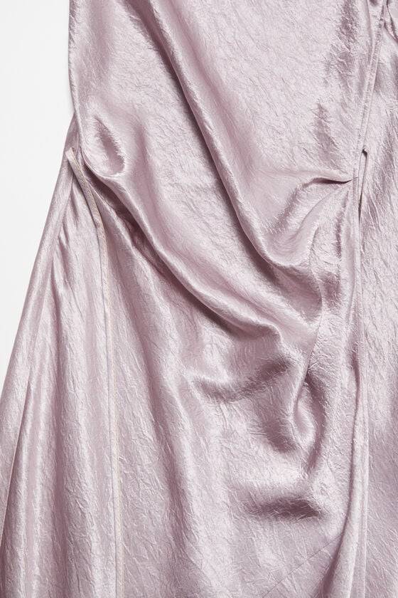 Acne Studios Satinkleid Kauf eins, bekomm eins gratis