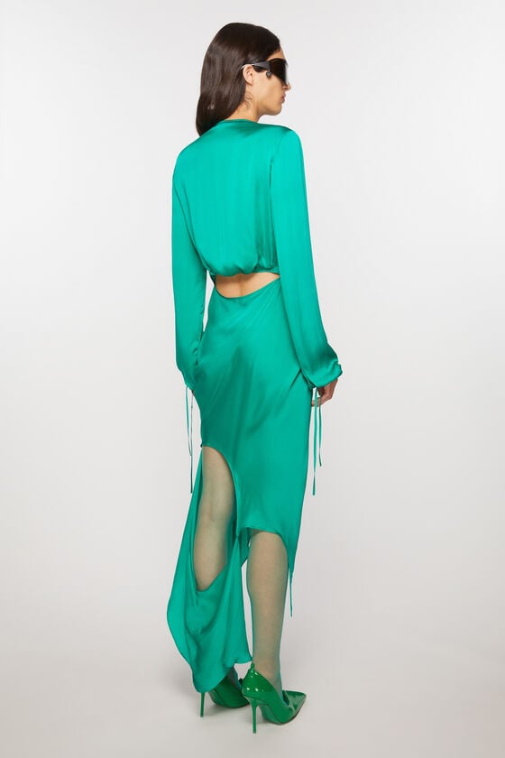 Acne Studios Kleid aus Seide mit Cut-out Laufsteg-Show Sonderangebote