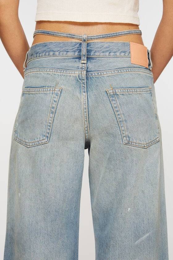 Acne Studios Jeans mit normaler Passform – 2004 Exklusivangebot