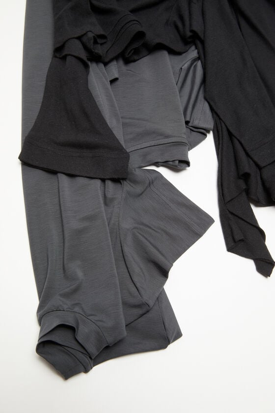 Acne Studios Lagenrock Laufsteg-Show Neuheiten