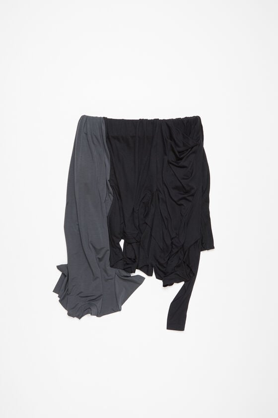 Acne Studios Lagenrock Laufsteg-Show Neuheiten