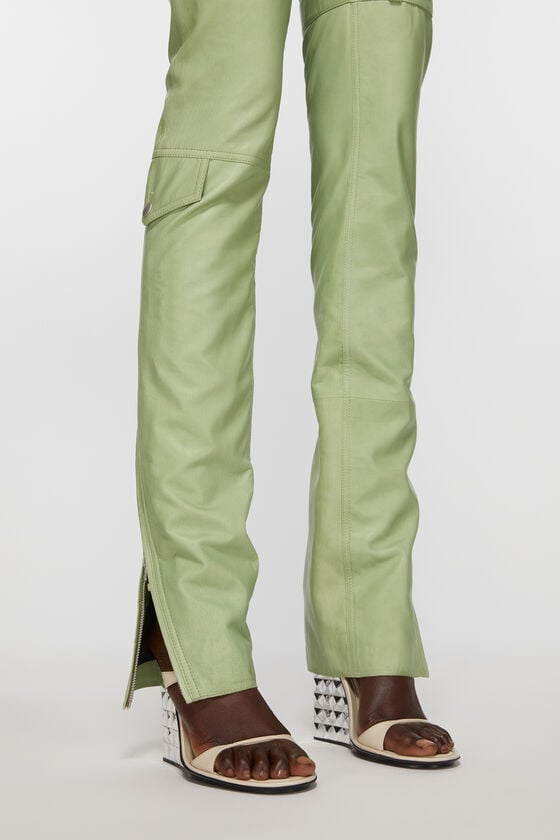 Acne Studios Lederhosen Laufsteg-Show Fabrikverkauf