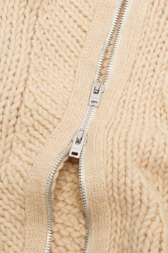 Acne Studios Knit hooded dress Laufsteg-Show Lagerräumung