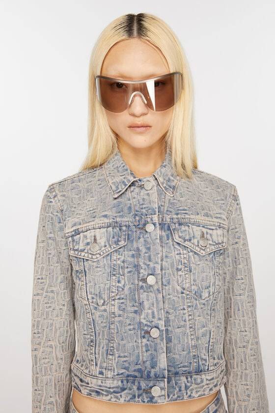 Acne Studios Jeansjacke mit Monogramm – Taillierte Passform Preisnachlass