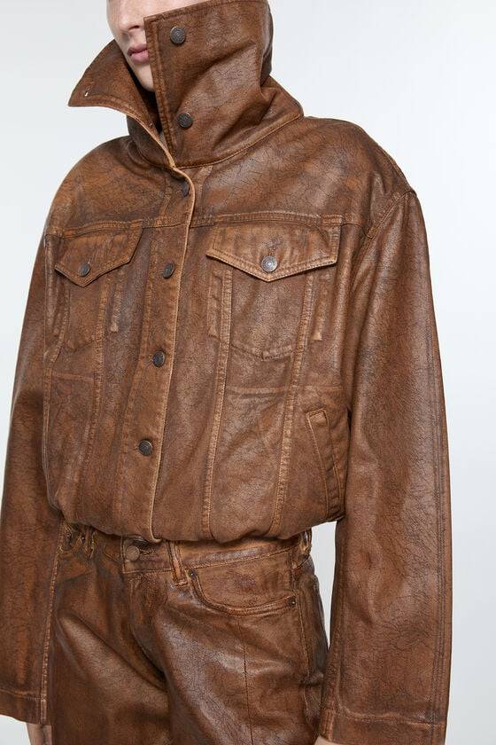 Acne Studios Coated denim jacket Laufsteg-Show Saisonale Angebote