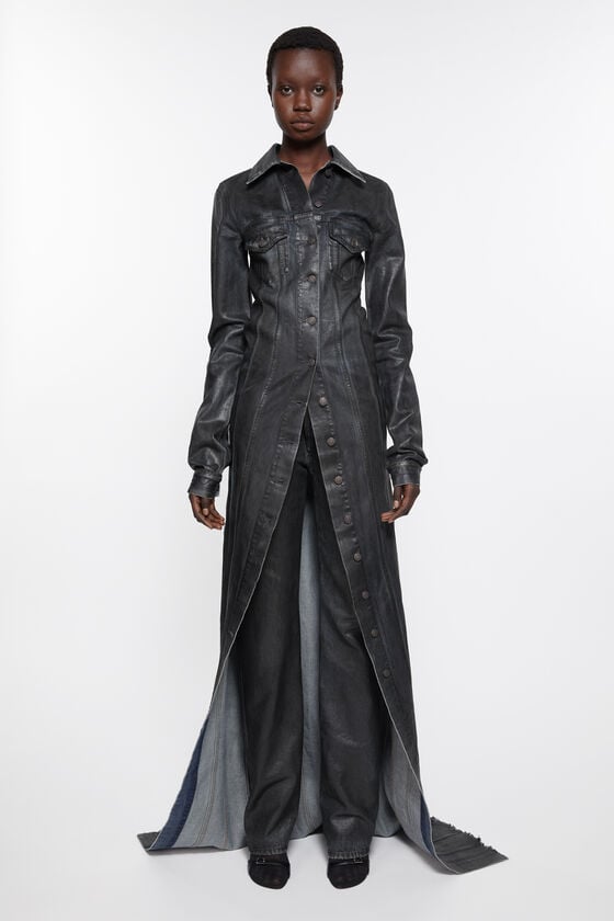Acne Studios Kleid aus beschichtetem Denim Laufsteg-Show Zeitbegrenzte Promotion