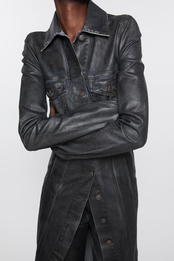 Acne Studios Kleid aus beschichtetem Denim Laufsteg-Show Zeitbegrenzte Promotion