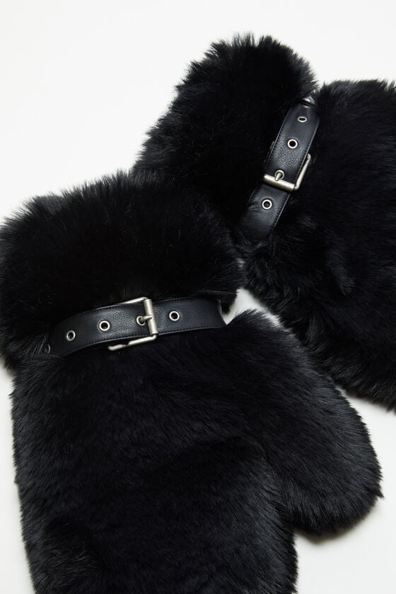 Acne Studios Flauschige Fäustlinge mit Schnalle Nur noch ein Tag übrig
