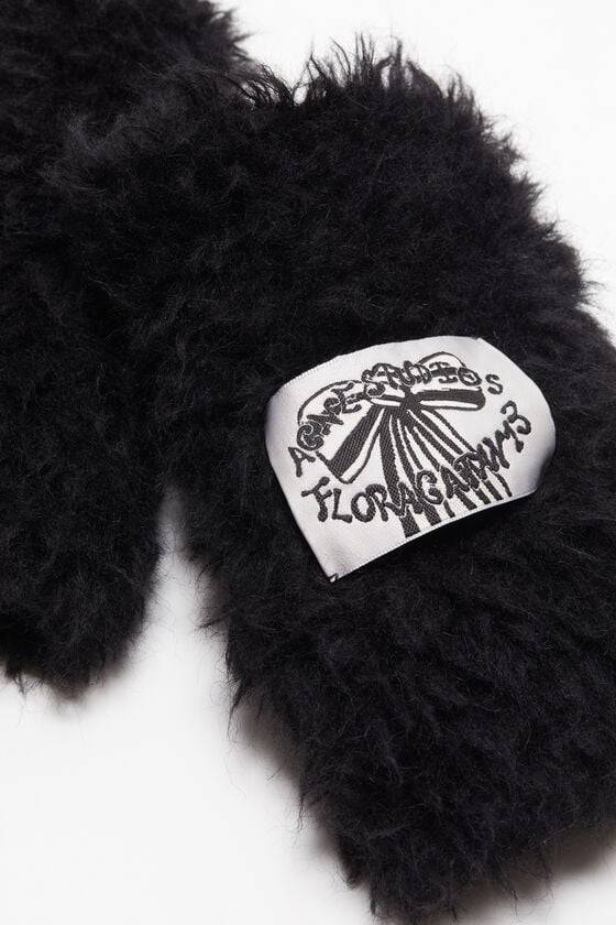 Acne Studios Fluffy mittens Super Rabatt