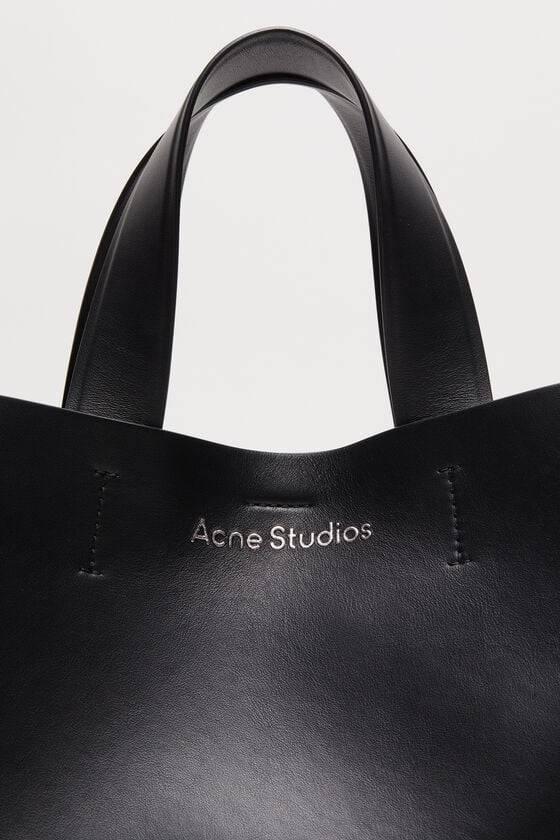 Acne Studios Musubi Midi-Tasche Kostenloser Versand international