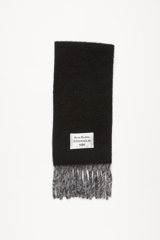 Acne Studios Fransen-Schal mit Logo Im Verkauf