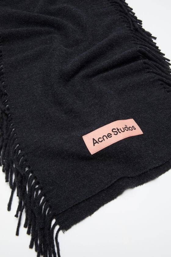 Acne Studios Fringe wool scarf Verkauf
