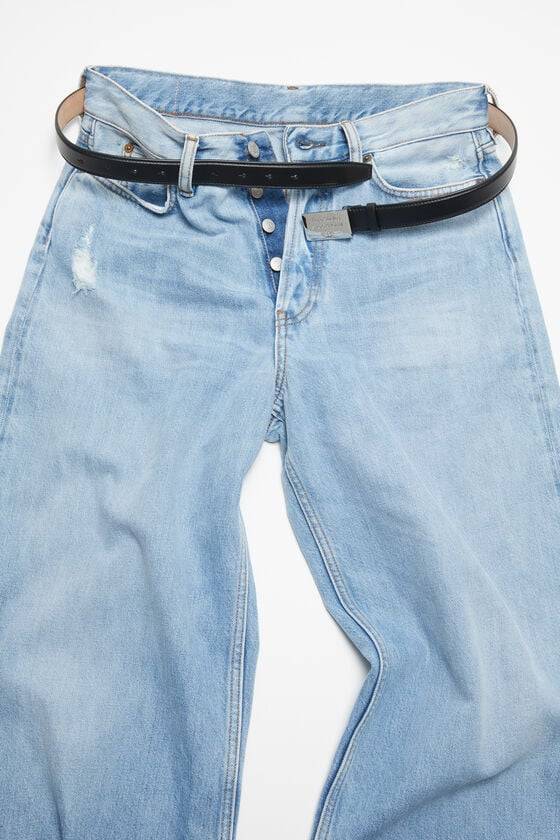 Acne Studios Ledergürtel mit eingraviertem Logo im Angebot