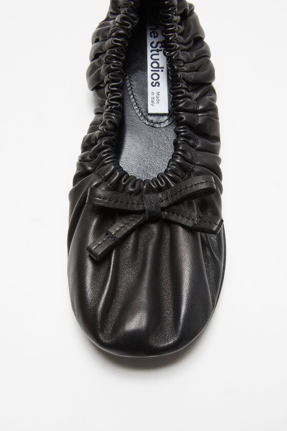 Acne Studios Ballerinas aus Leder Flash Sale