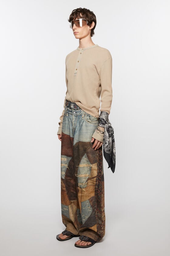 Acne Studios Quadratischer Seidenschal Osterangebot