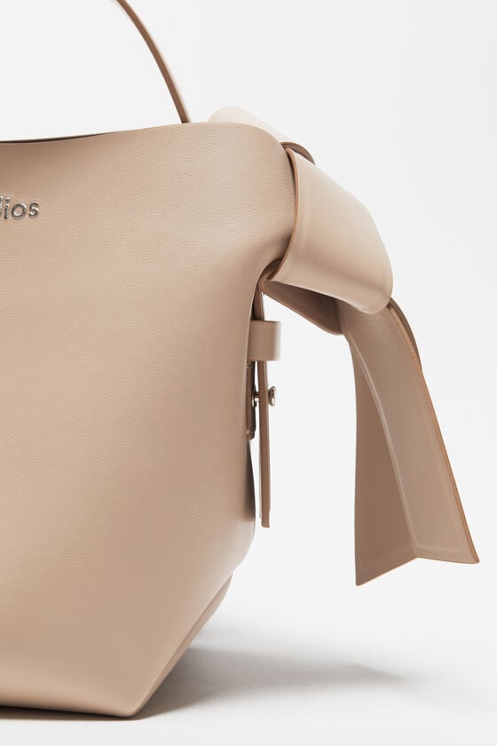 Acne Studios Musubi Mini Schultertasche Neuheiten