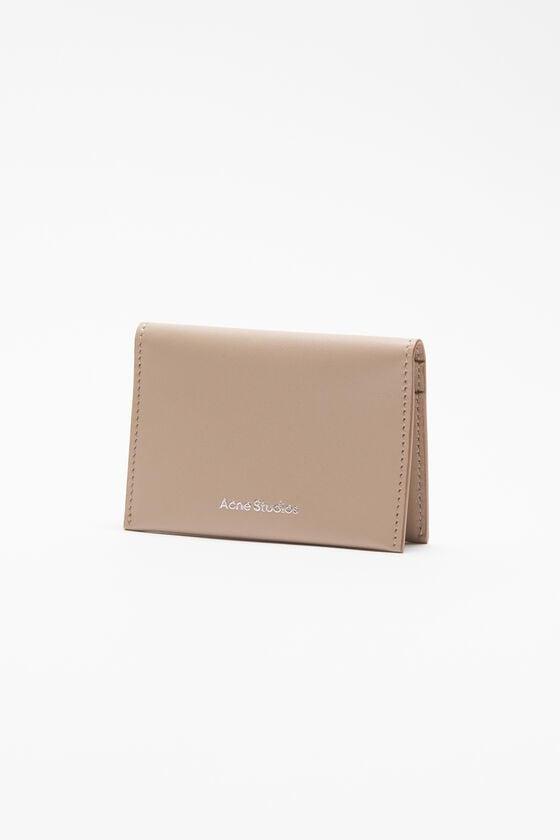 Acne Studios Gefaltete Lederbrieftasche Räumungsverkauf