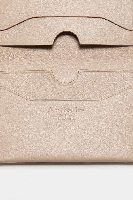 Acne Studios Gefaltete Lederbrieftasche Räumungsverkauf