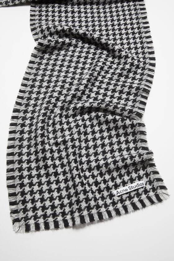 Acne Studios Schal mit Hahnentrittmuster Kauf eins, bekomm eins gratis