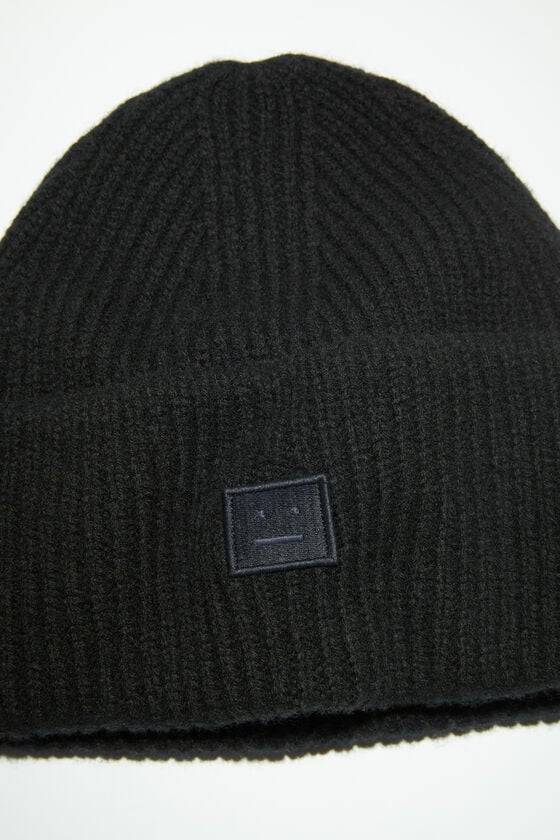 Acne Studios Beanie mit kleinem Face-Logo Nur noch ein Tag übrig
