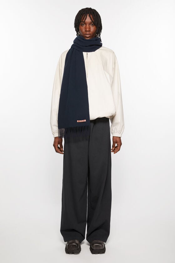 Acne Studios Schmaler Fransen-Schal aus Wolle Fabrikpreis