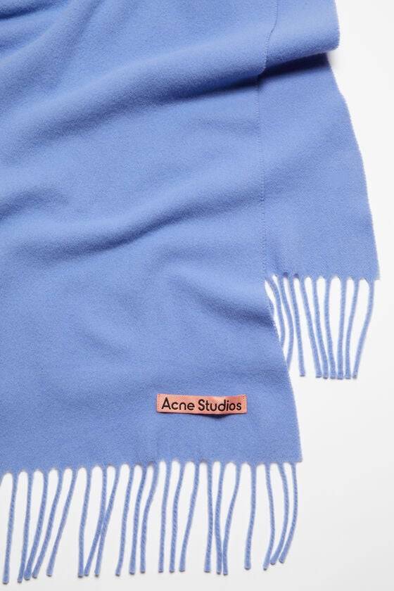 Acne Studios Schmaler Fransen-Schal aus Wolle Vatertagsangebot