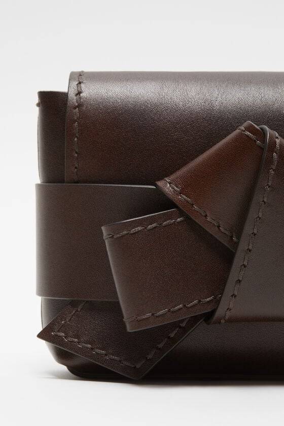 Acne Studios Musubi Mini-Umhängetasche Saisonale Angebote