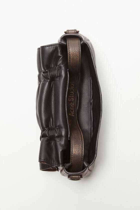 Acne Studios Mikrotasche mit mehreren Taschen Riesige Ersparnisse