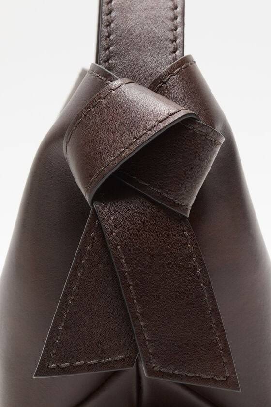 Acne Studios Musubi Mini Schultertasche Tiefpreis