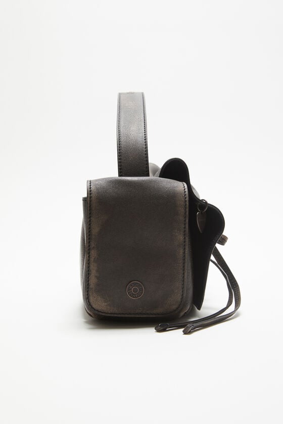 Acne Studios Tasche mit mehreren Taschen JETZT KAUFEN