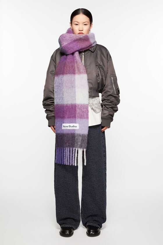 Acne Studios Karierter Schal aus Mohair Vierteljährliche Förderung