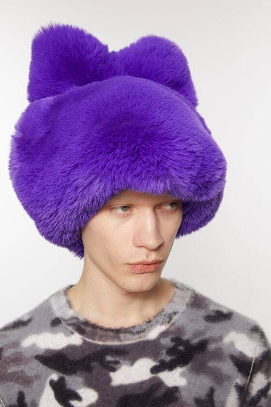 Acne Studios Flauschige Mütze mit Schleife Bis zu 55% Rabatt