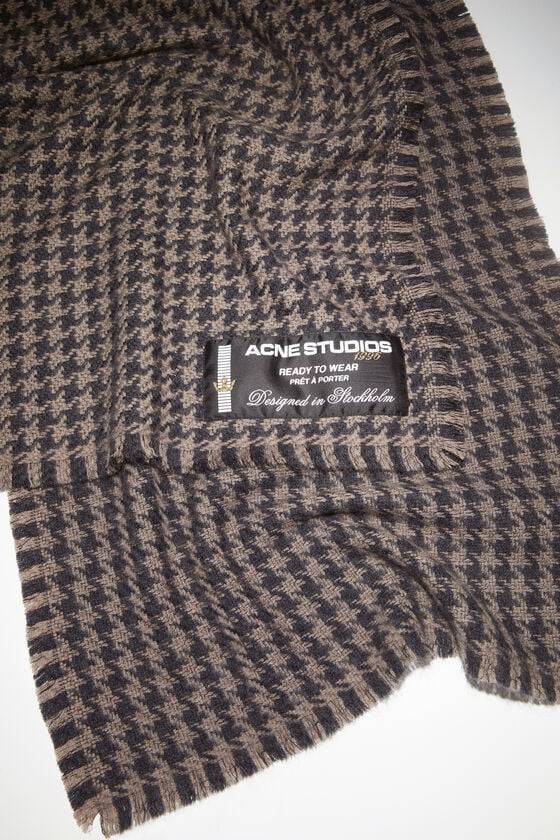 Acne Studios Wollschal mit Hahnentrittmuster 50% Rabatt für begrenzte Zeit