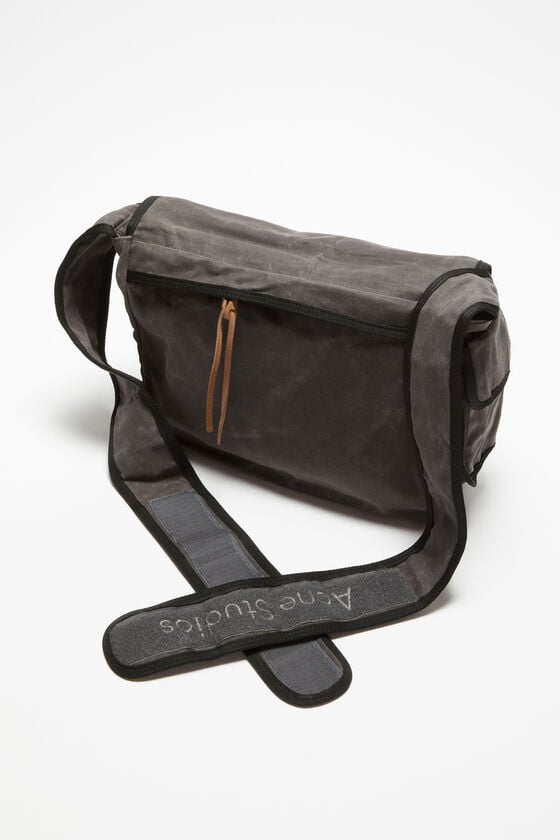 Acne Studios Umhängetasche Rabatte dieses Monats