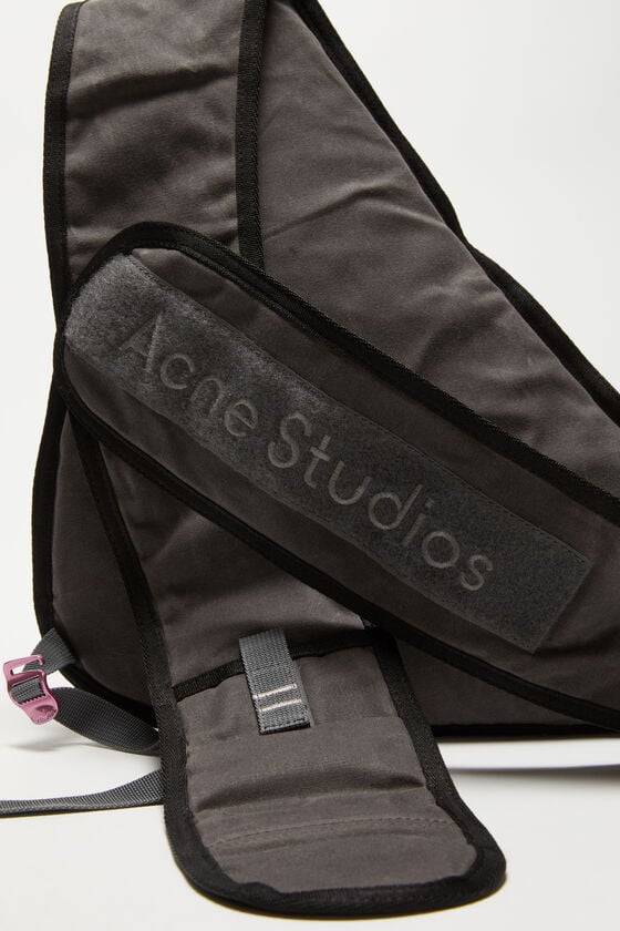 Acne Studios Sling-Rucksack 2025