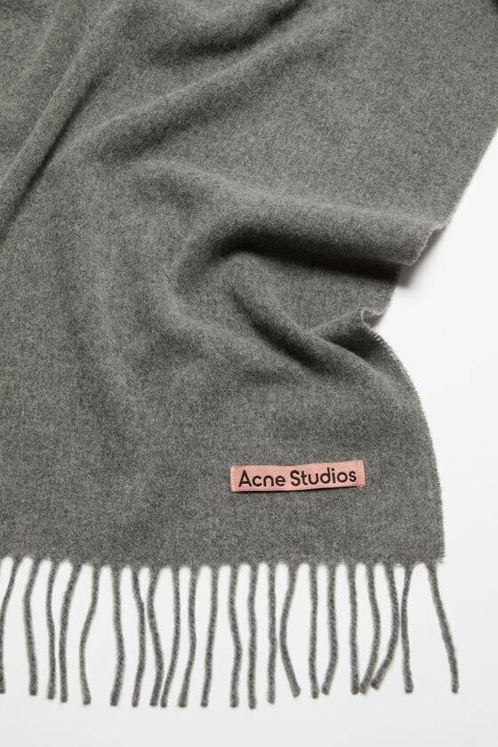Acne Studios Schmaler Fransen-Schal aus Wolle Outlet